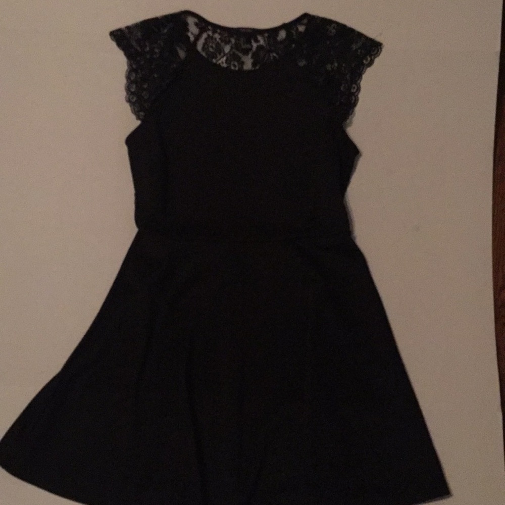 *FREE GIFT *Forever 21 size L Little Black  Dress